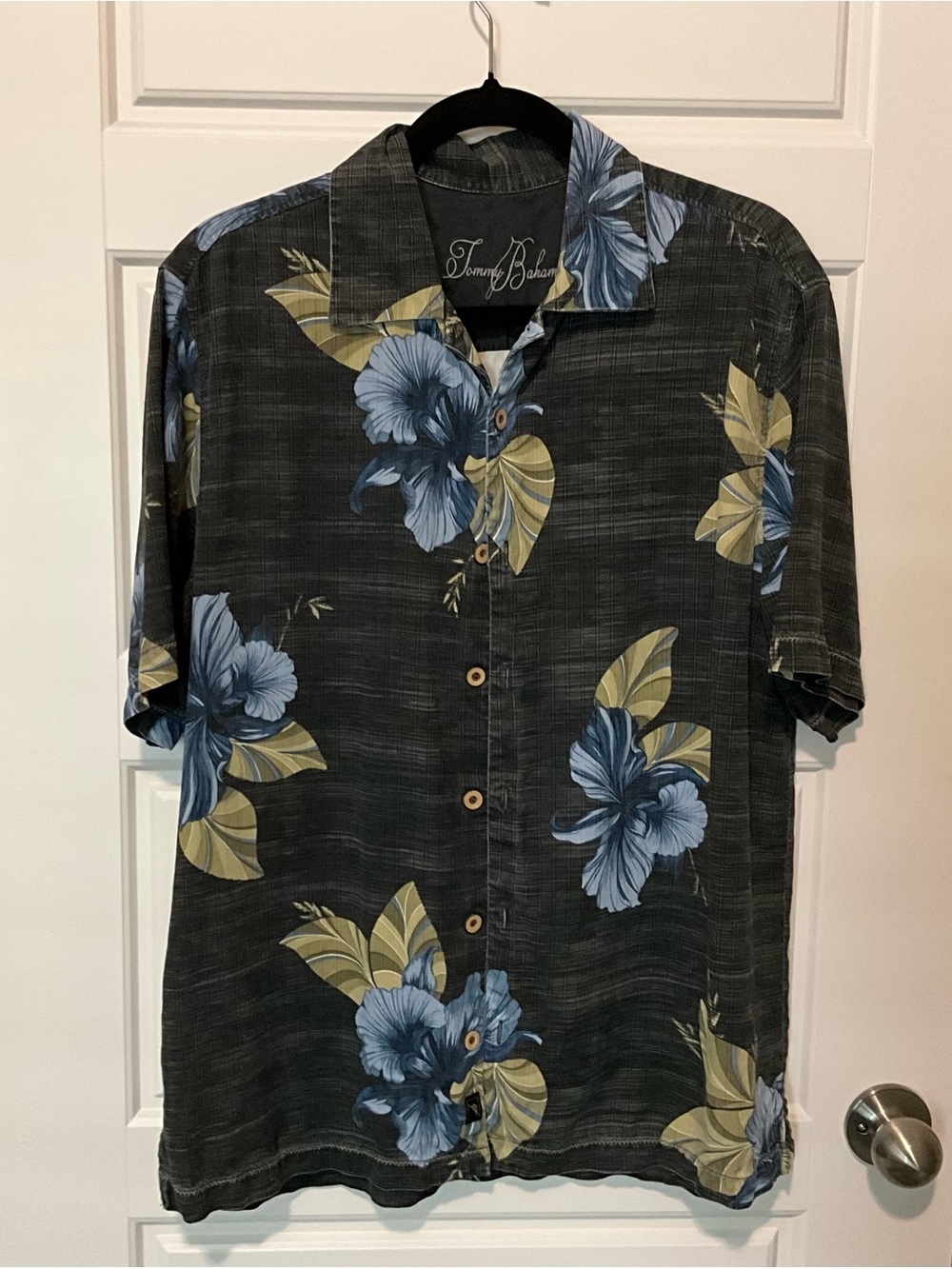 Tommy Bahama Black Short-Sleeve Shirt with Blue Floral Print